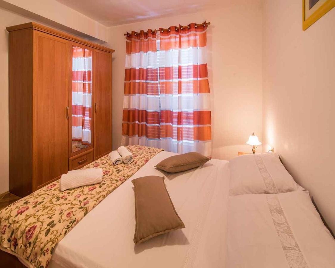 Apartments In Vrbnik/Insel Krk 13597 Экстерьер фото