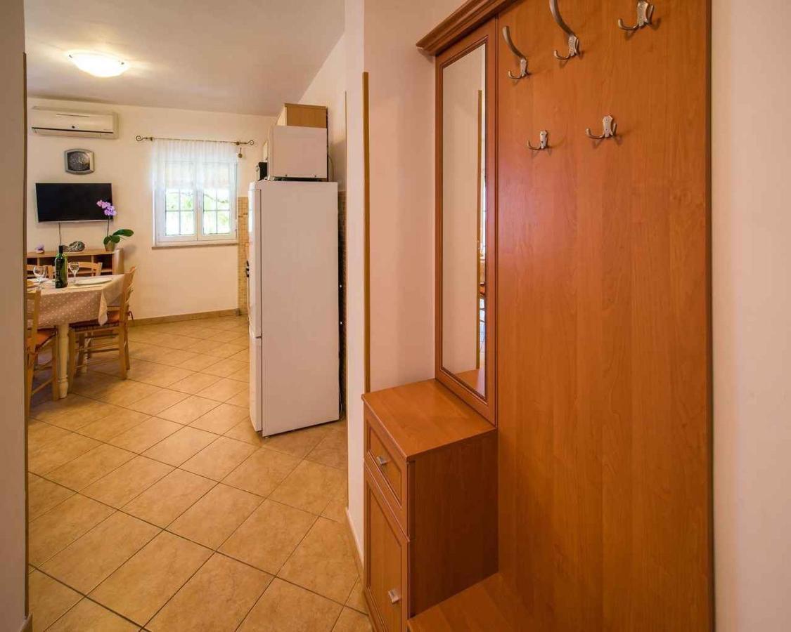 Apartments In Vrbnik/Insel Krk 13597 Экстерьер фото